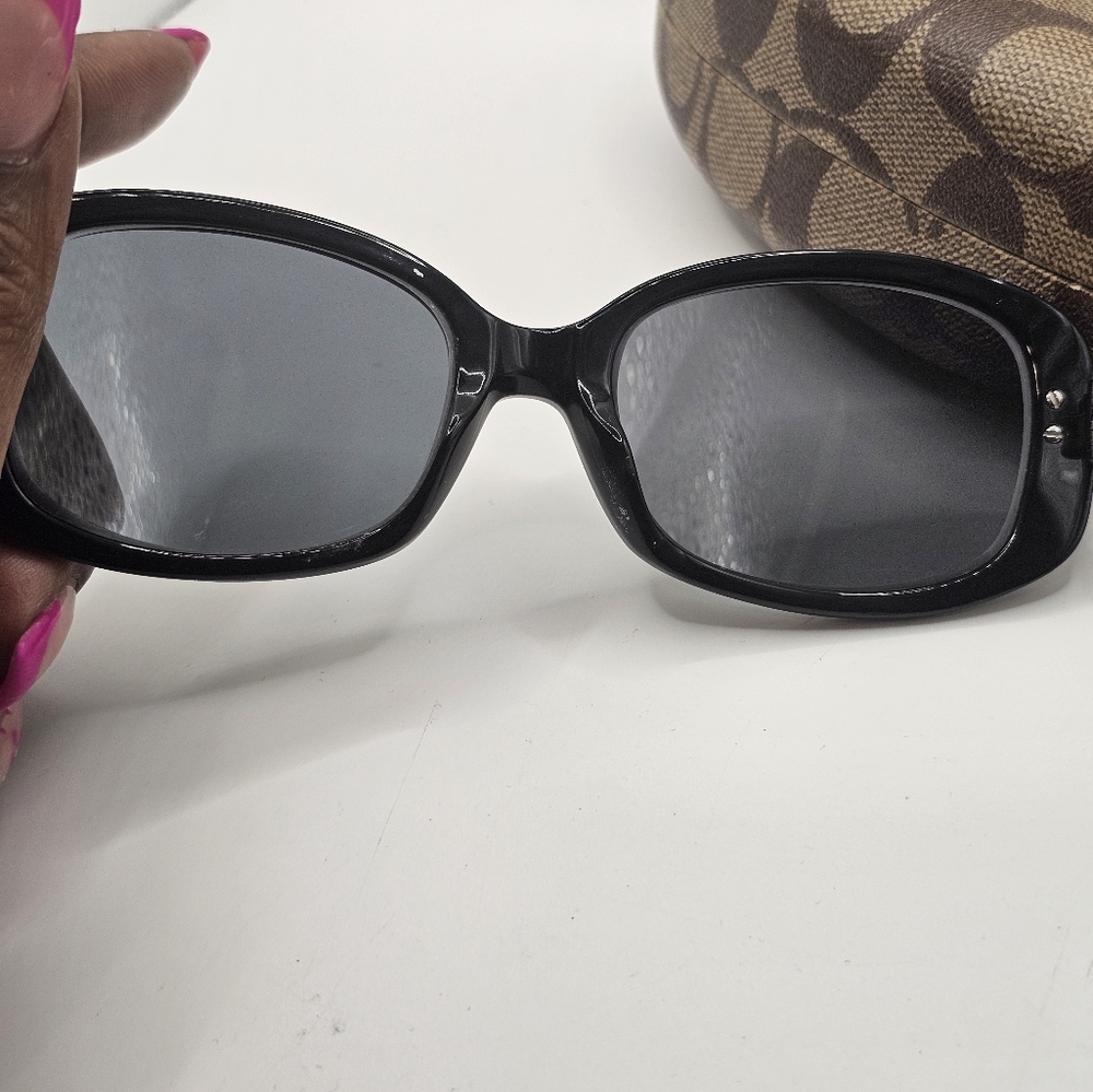 Coach Black Sunglasses With Case - Picture 4 of 8
